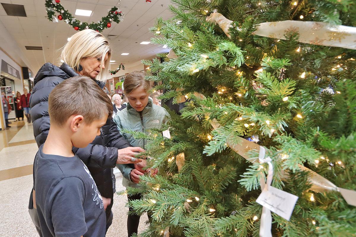 112021 angel tree 04.JPG
