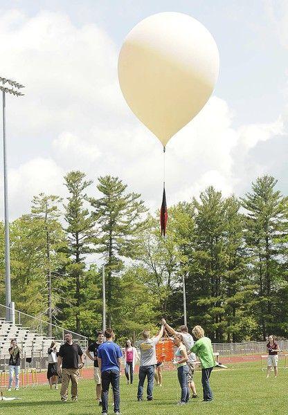 Students Launch Weather Balloon For Class Project W Video News Register Herald Com