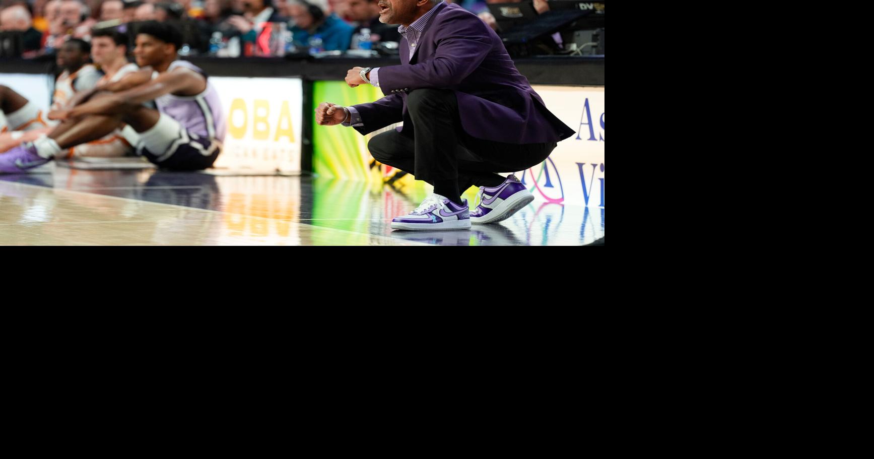 Kansas State coach Jerome Tang erupts after 29-point loss as fans wear paper bags