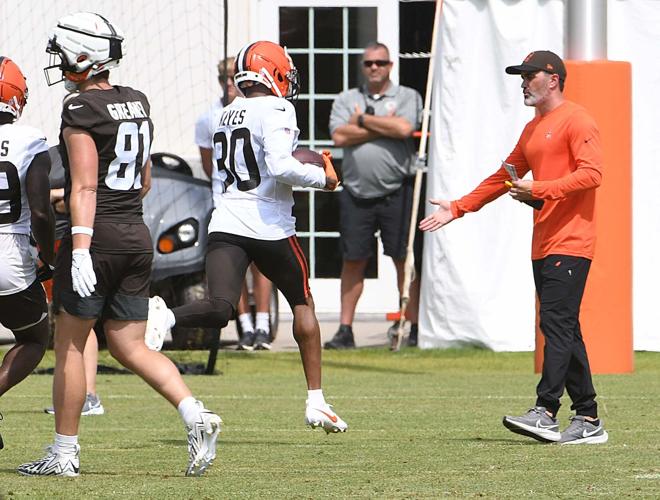 File:2022 Cleveland Browns Training Camp (52340830699).jpg - Wikimedia  Commons