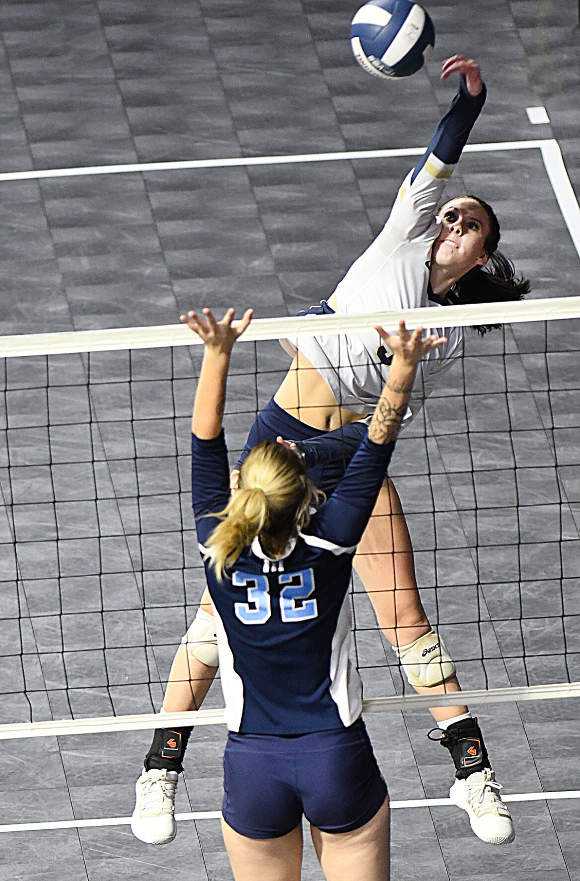 111530 Shady Volleyball 12.jpg