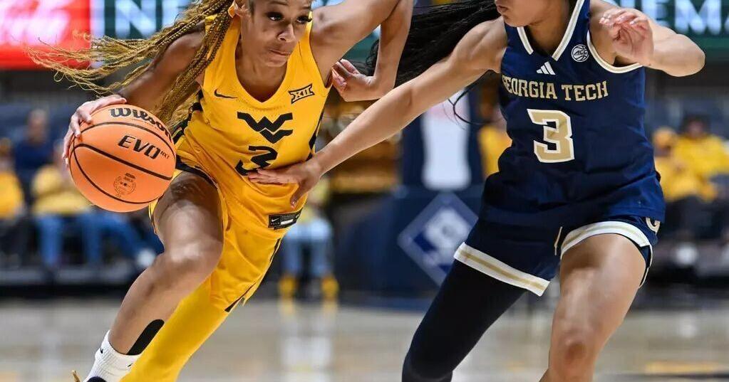 Bob Hertzel: Kellogg picks up transfer portal pieces, reshapes women's basketball