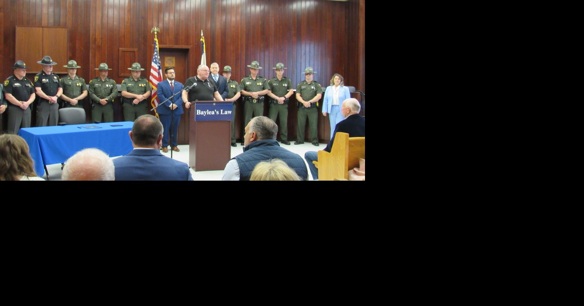 Gov. Patrick Morrissey travels to Beckley to si…