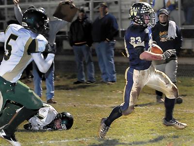 Cavs Fall To Braxton County 42 14 Local Sports Register Herald Com