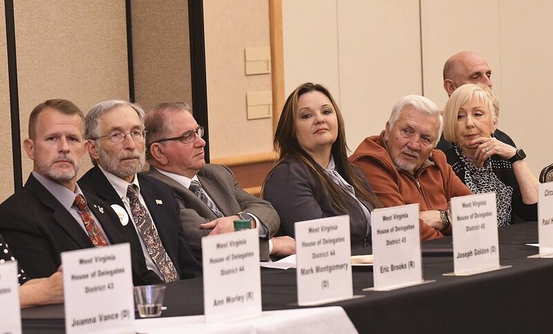 Bates, Roberts among candidates at event