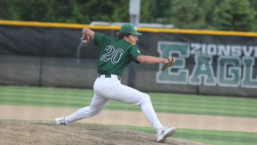 Eagles sweep Flashes in HCC play