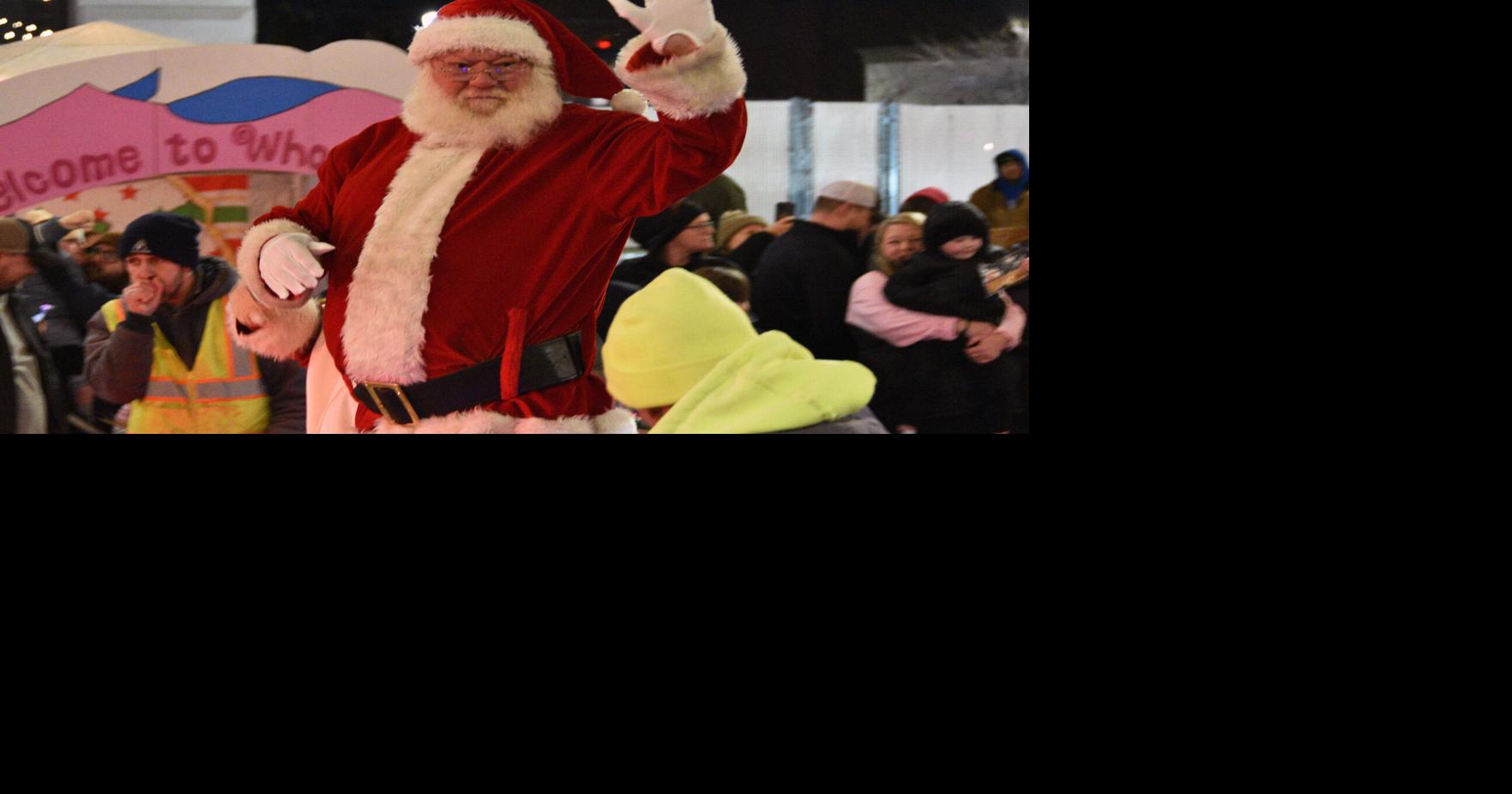 Sibling duo help Santa ignite the holiday seaso…