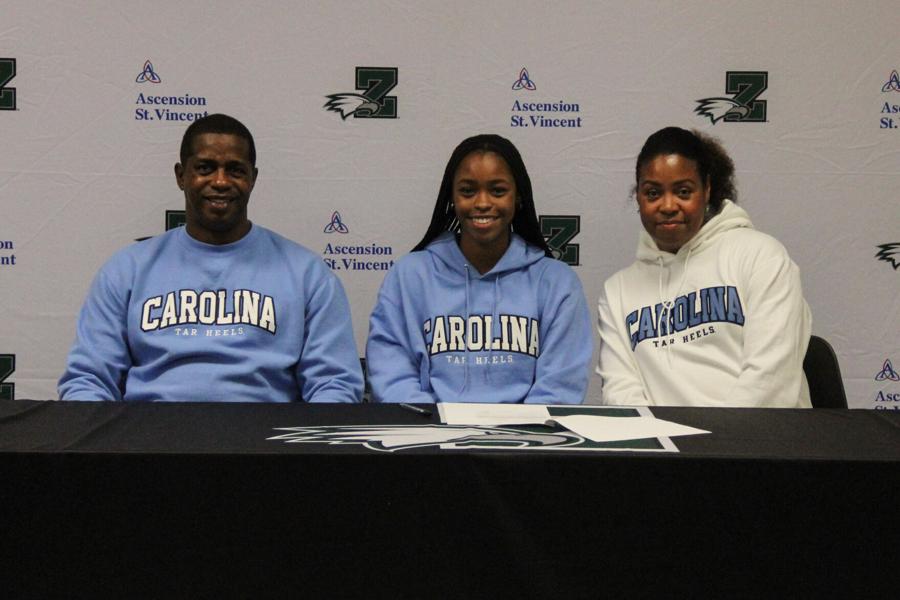 Laila Hull Signs With UNC Women's Basketball
