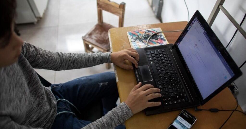 Lawmakers try to keep kids from social media, porn - Vimarsana News