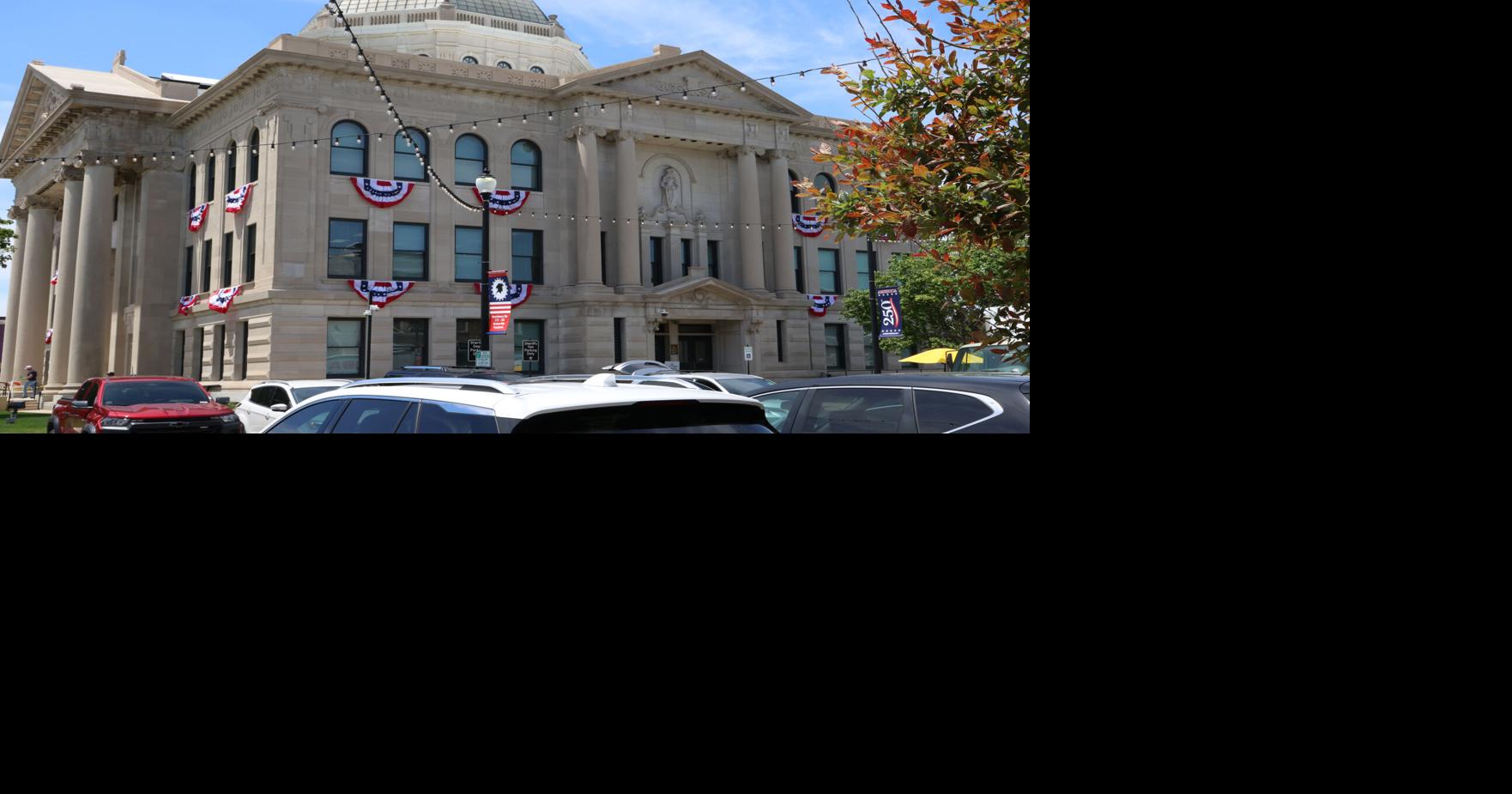 Boone County officials blame Auditor Debbie Crum for data leak