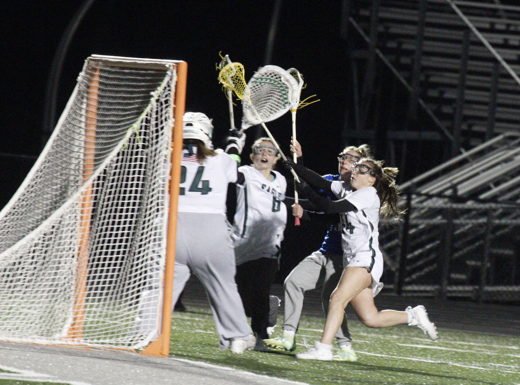 Zionsville Girls Lacrosse Shines in 18-8 Victory: Coach Elefante Praises Leadership and Offensive Power