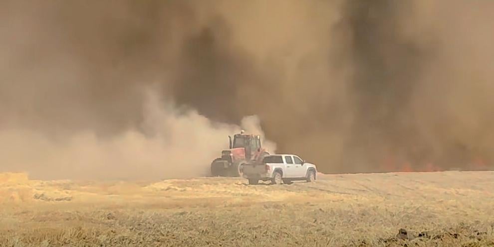 'Superhero farmers'prevented massive Big Rock and Byrne Side Fire spread