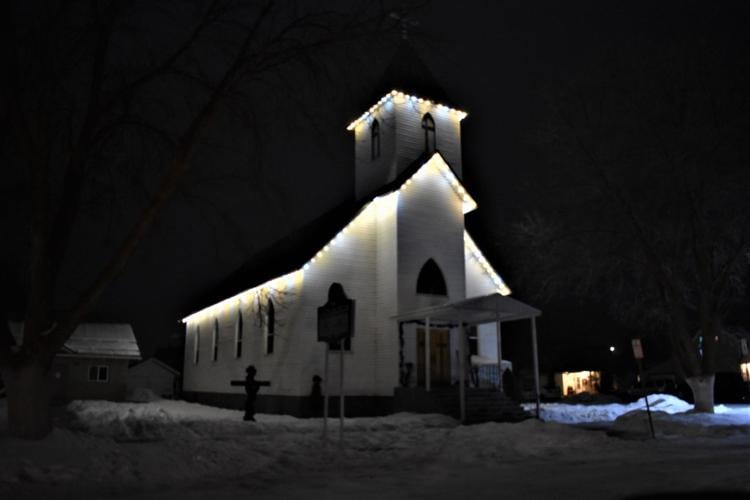 St. Anthony lights up the night with Christmas lights News