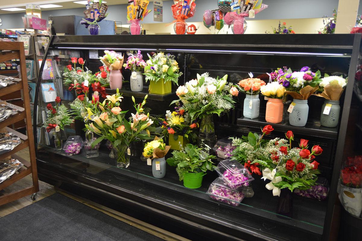 Albertsons presents checks to high schools, Family Crisis Center at