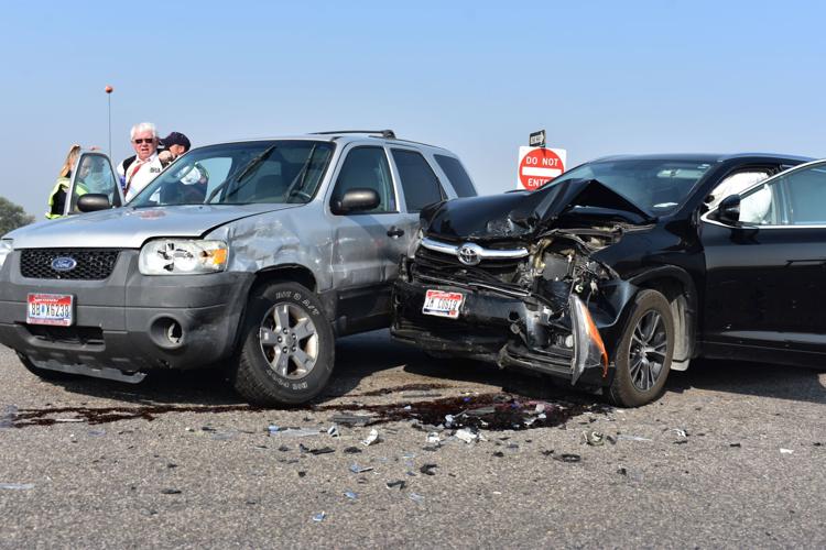 Two car accident Monday morning on overpass leading to Salem Highway