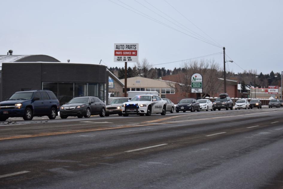 Four car collision stops traffic on Second East Monday afternoon | News