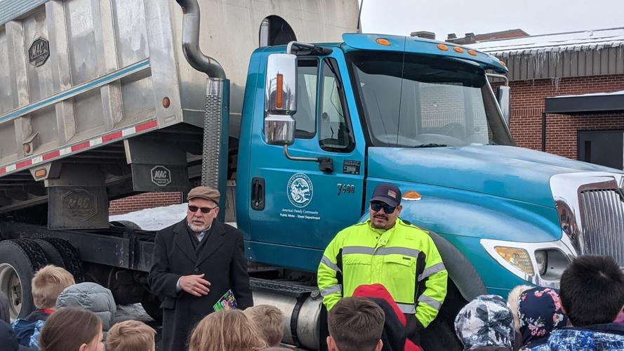 Rexburg Mayor Jerry Merrill teaches third graders about city operations