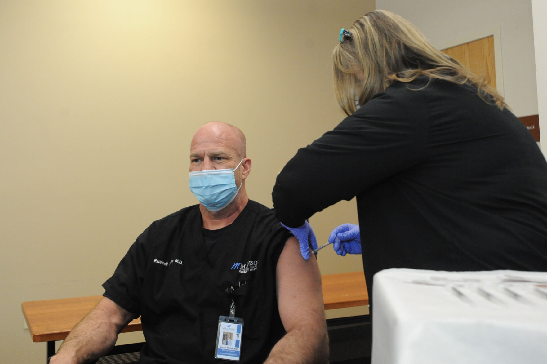 Madison Memorial becomes first to administer COVID-19 vaccine in Idaho - Vimarsana News