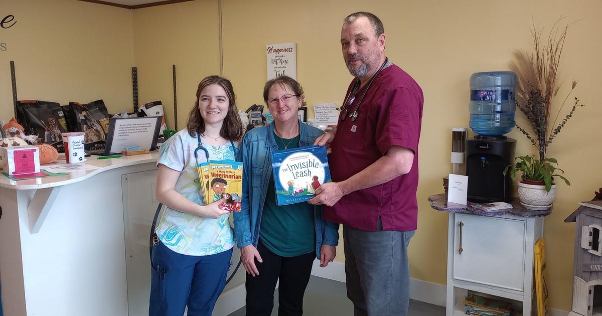 Spring City library donates to new veterinarian office | News ...