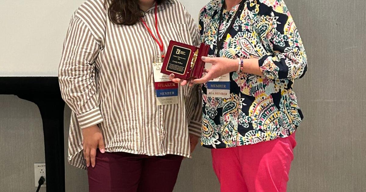 Spring City library director brings home award | News | rheaheraldnews.com