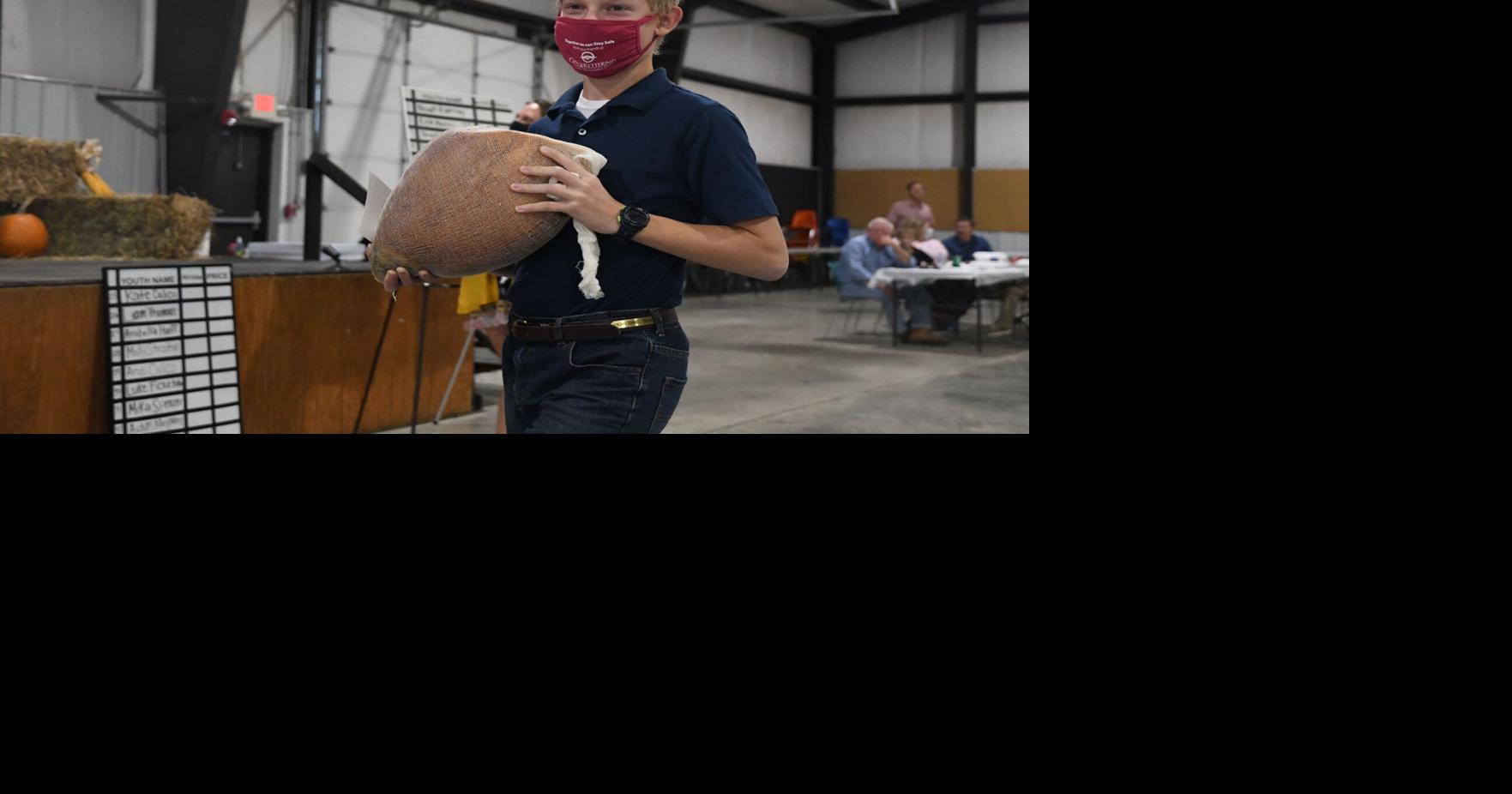 Hamming it up: 4-H Ham Auction a success | | richmondregister.com