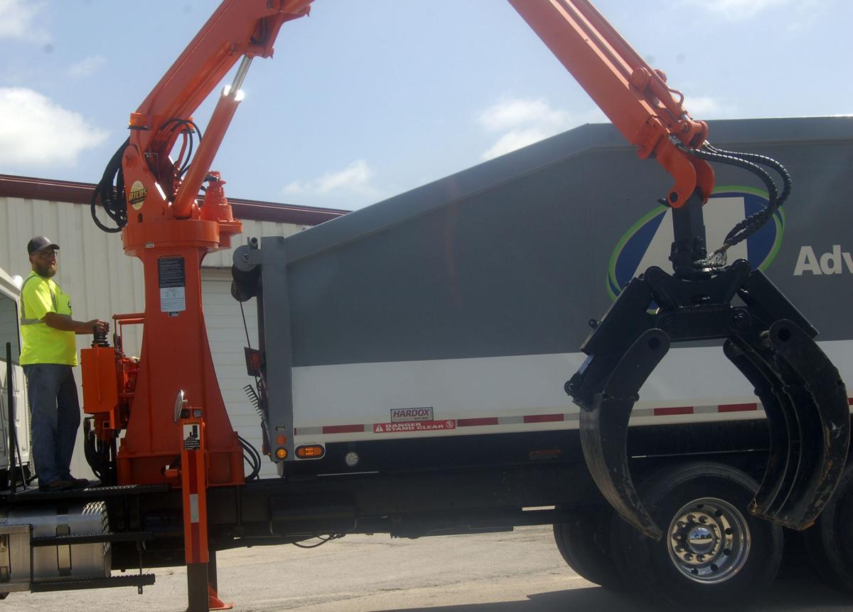 Advanced Disposal buys "knuckle boom" truck for use in city News