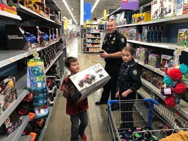 Shop with a Cop returns