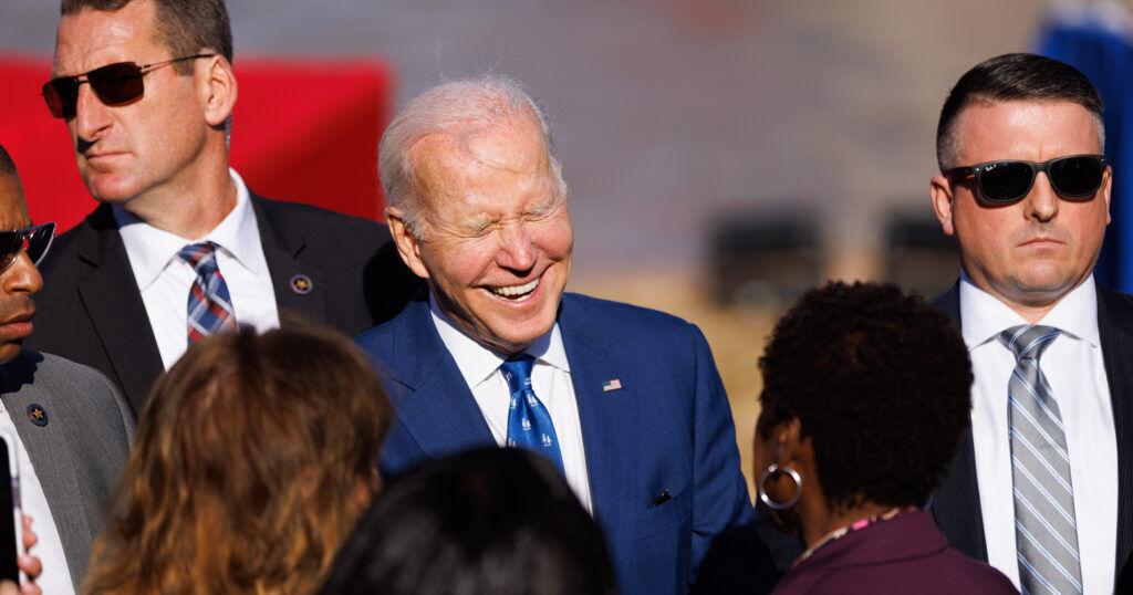 Presidential candidates largely mum about details on how to 'save' Social Security | Ap - Vimarsana News