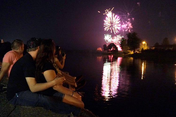 Fireworks light up the night at Lake Reba Park Local News