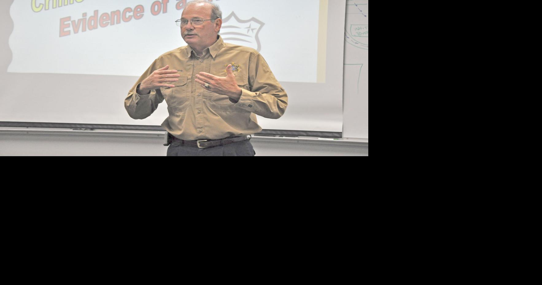 A game of clue: Police Academy students study crime scenes | News ...