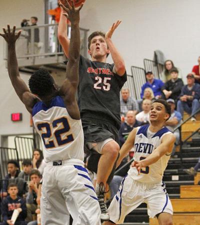 H S Basketball Henry Clay Holds Off Southern In Berea Holiday
