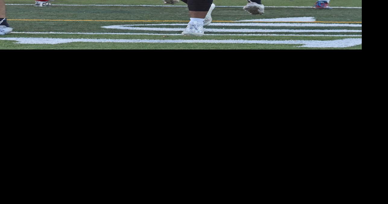 Athlete of the Week Adrick DeLeon (Española Football) Sports