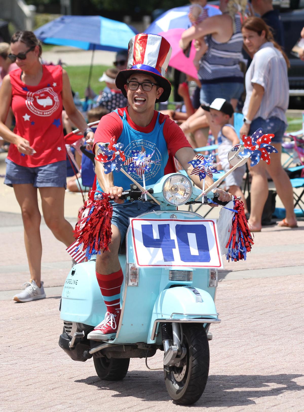 Parade9