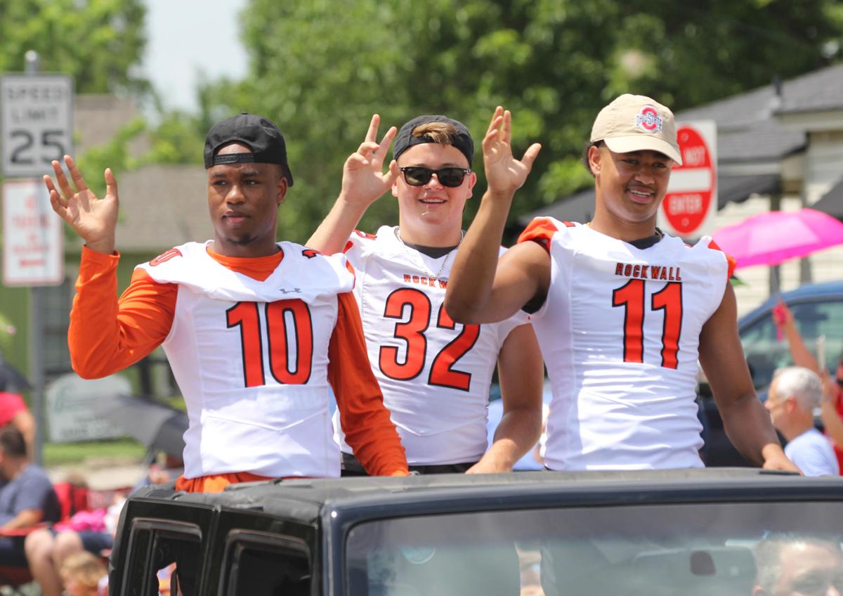 Parade8