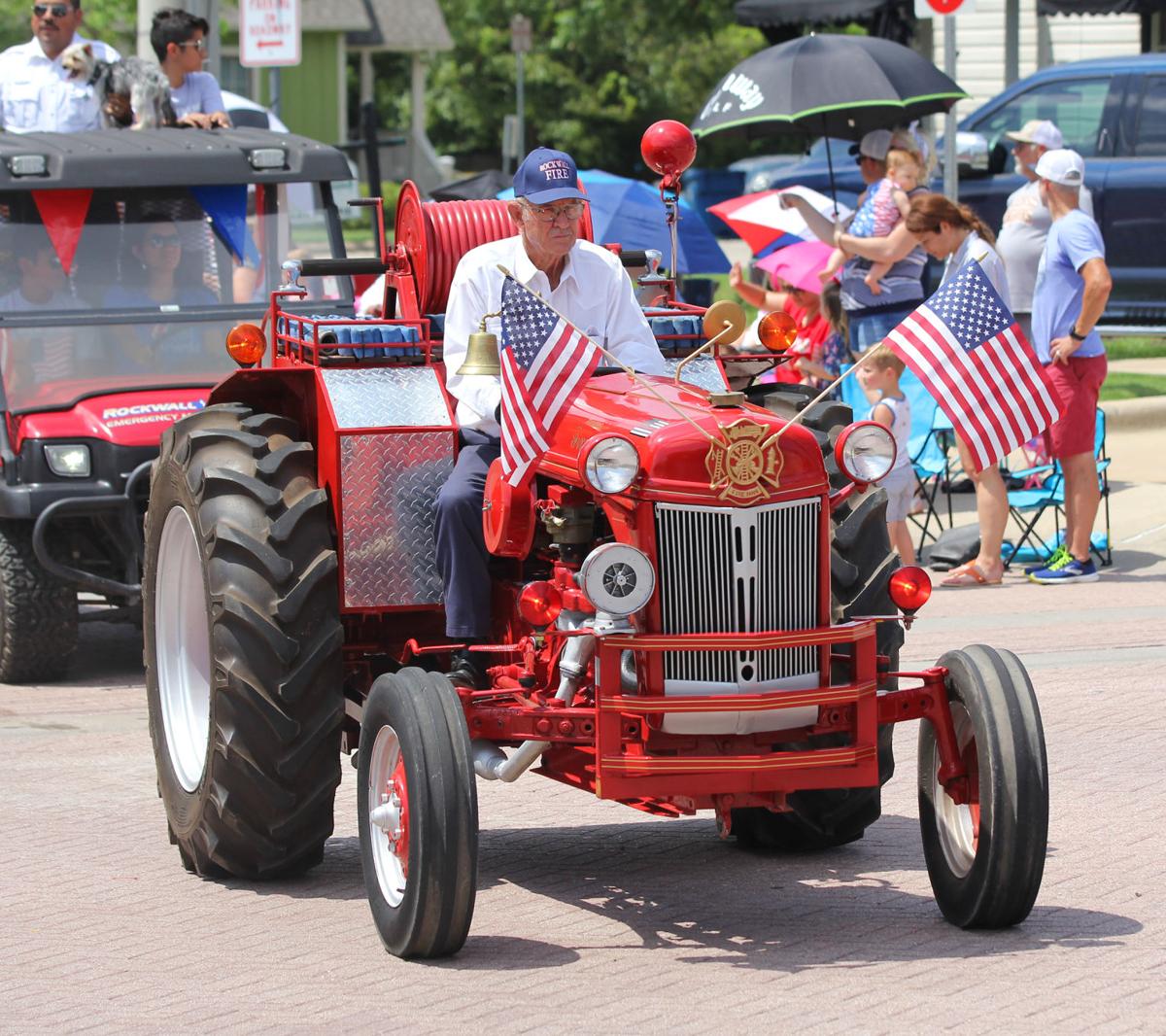 Parade6.jpg