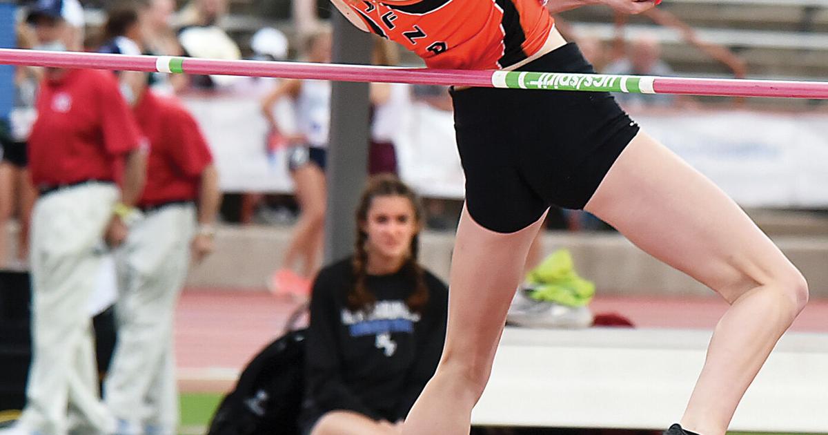 Rockwall Rocin R Rockwall Lady Jackets, Heath Hawks win team titles at Rockin' R Relays ...