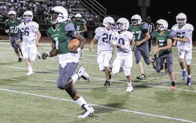 Feature Photos Tuesday Night Lights Local Sports