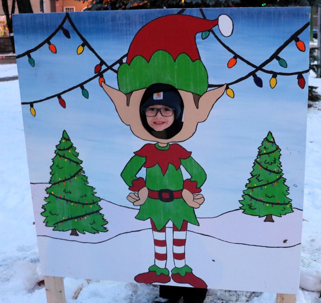Elf cutout