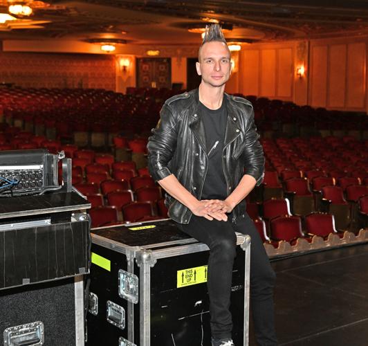 Illusionist Leon Etienne returns to Utica for hometown show