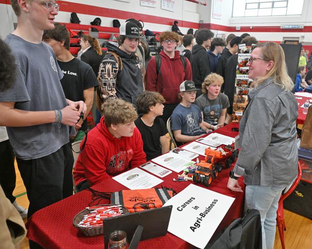 VVS, Genesis Group 600 students to Verona Career Day News