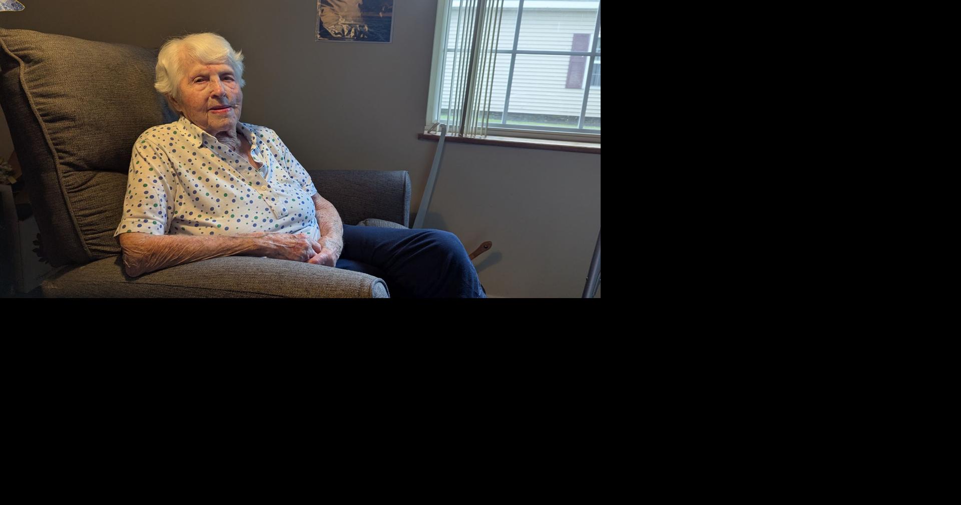 106-year-old Roman reflects on life of arts, golf, teaching