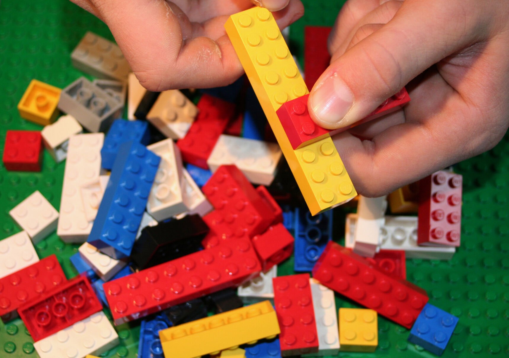 Lego Challenge, Cpr Training At Jervis Public Library 