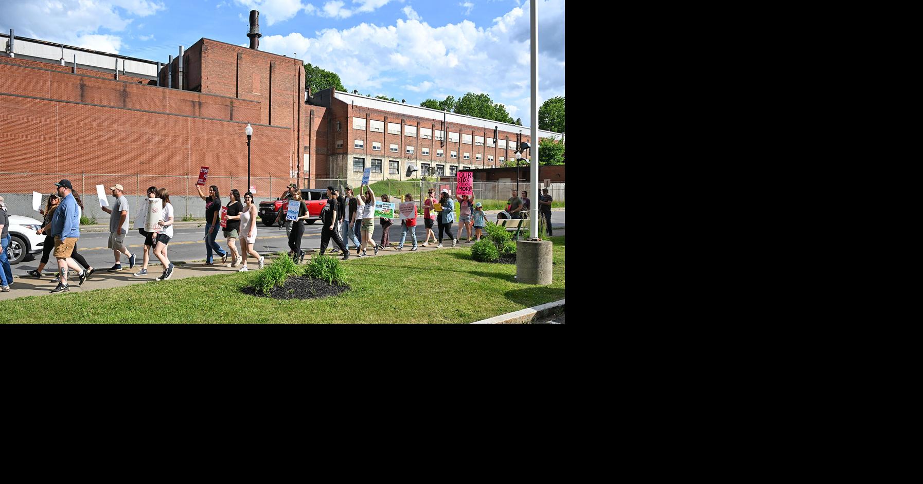 Read moreOvernight parking, AI data centers discussed in Ilion