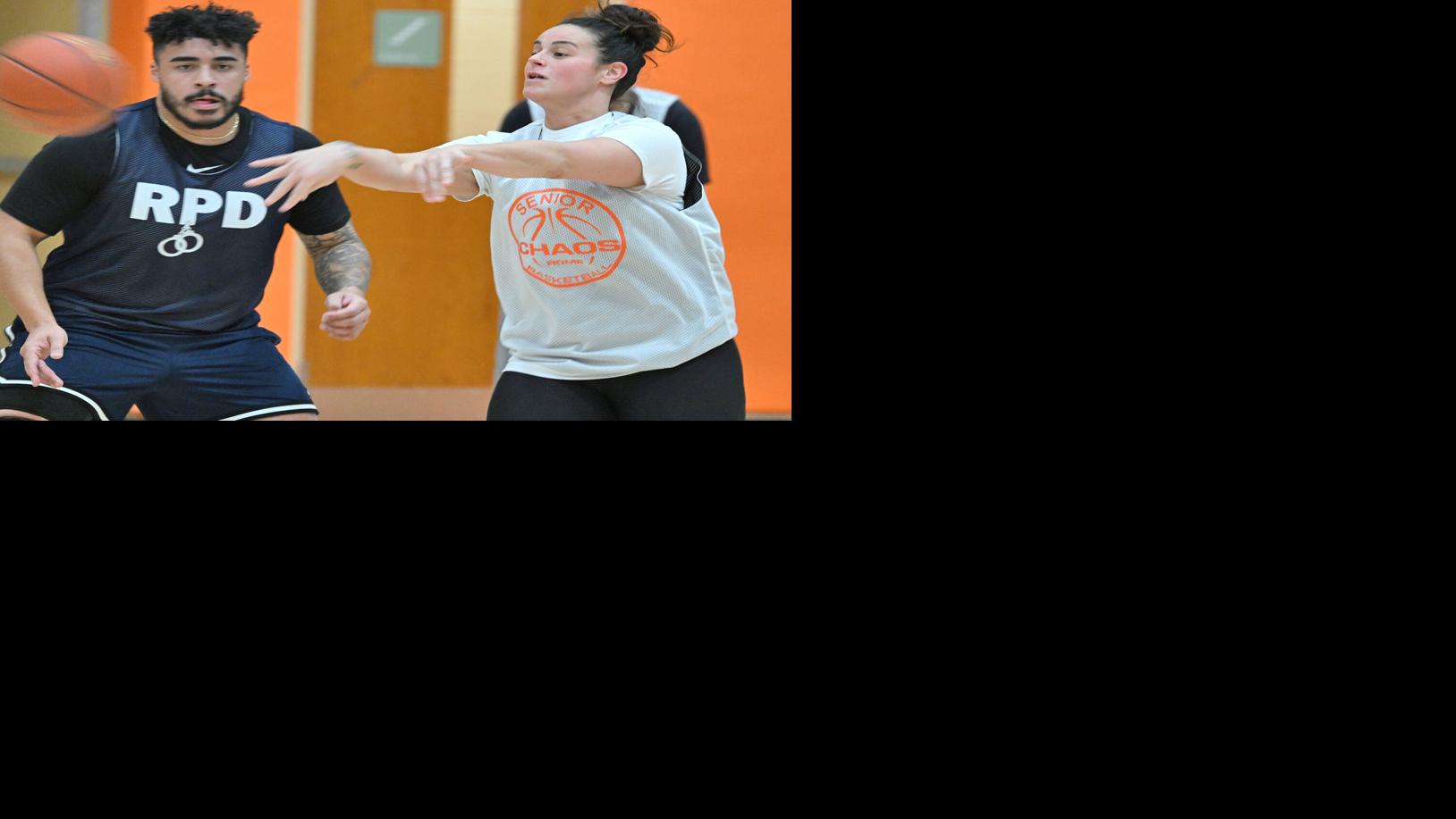 Coaches defeat Cops in charity hoop game at RFA | Police | romesentinel.com