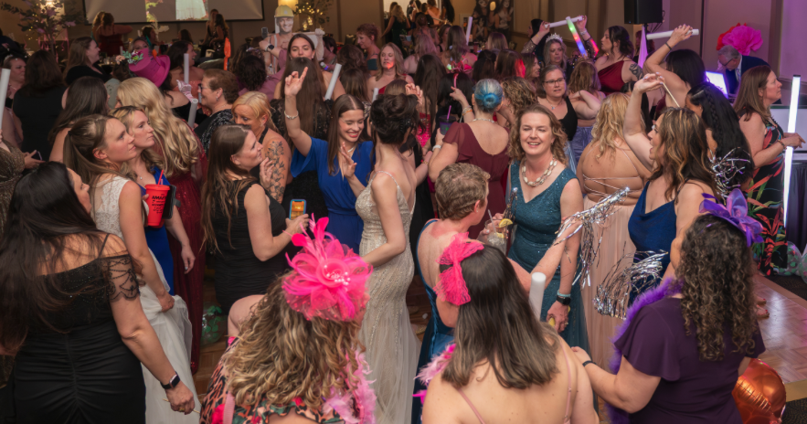 Read moreCNY Mom Prom raises more than $10,000 for local cancer care