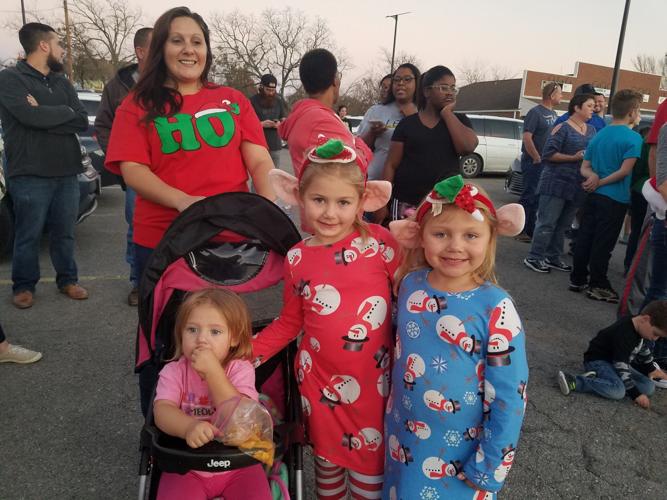 Royse City residents celebrate Christmas with tree lighting ceremony
