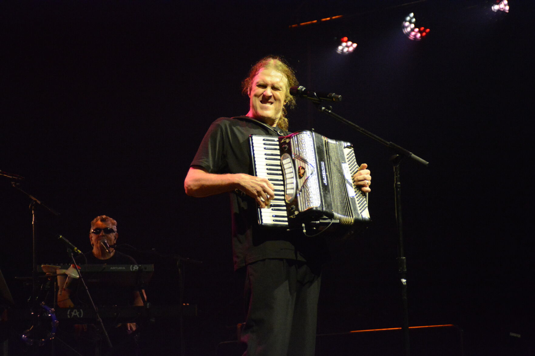 Weird Al' electrifies RR Events Center with 'Bigger & Weirder