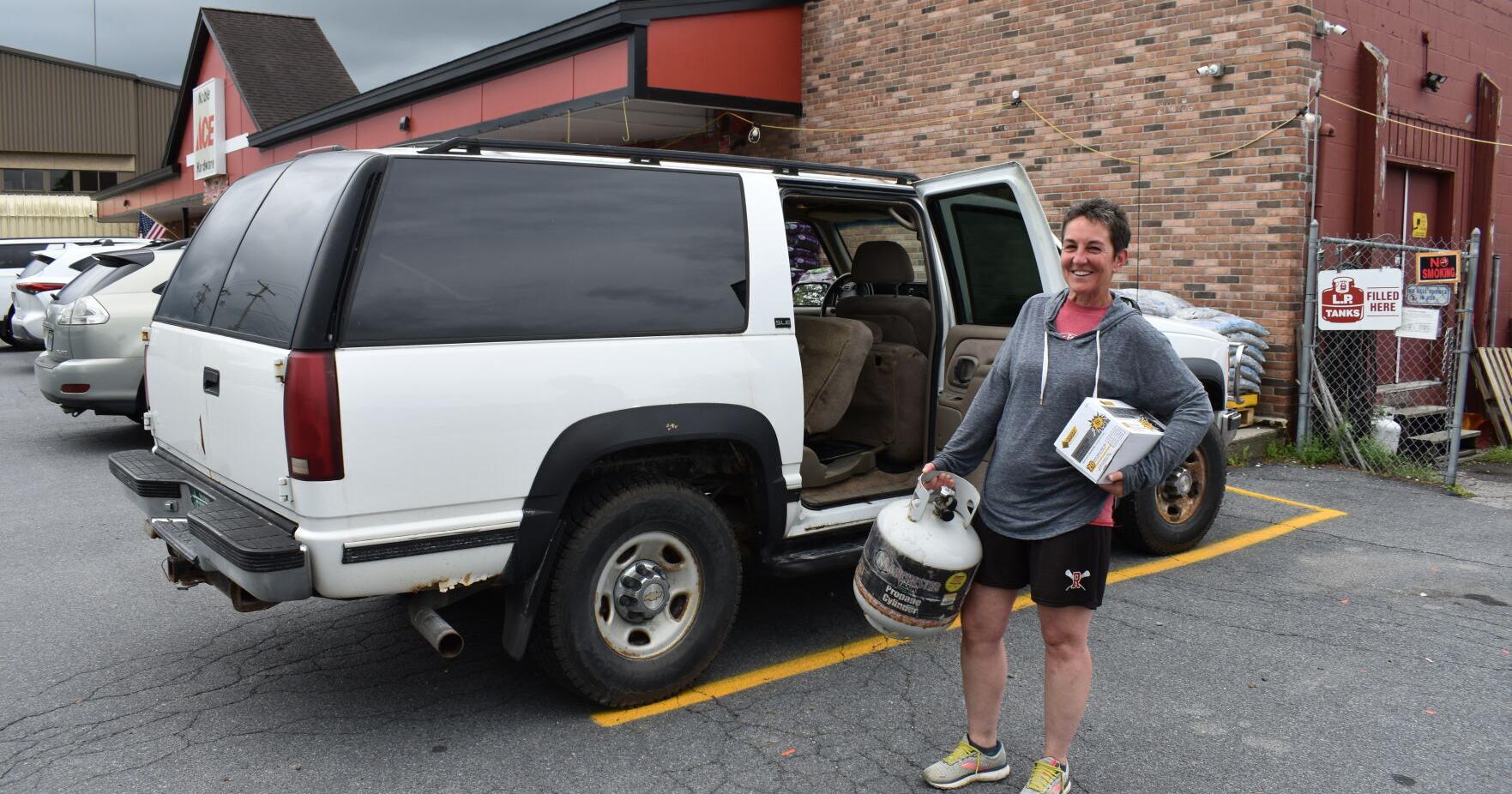 Gassing Up | Snapshots | rutlandherald.com - Vimarsana News