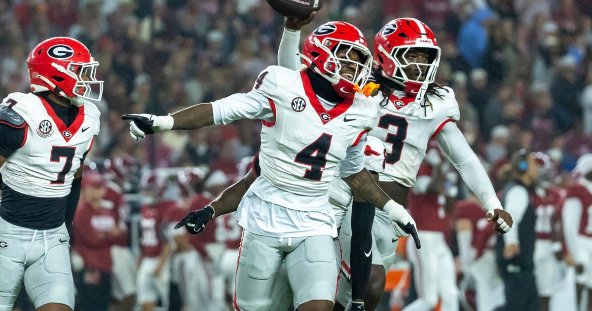 Georgia takes over at No. 1 in AP Top 25 with Notre Dame, Miami next; Oregon is out of the poll