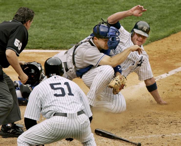 Johnny Damon delivers walk-off single for 6-5 win 